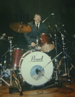 �����S�{�{