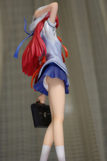 パンチラ右から