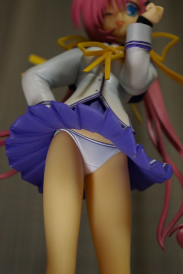 お腹まで見えます