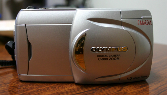 【rei】OLYMPUS C-900 ZOOM デジタルカメラ CAMEDIA（キャメディア） C-900 ZOOM：コンパクトデジタルカメラ