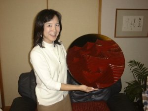 山口明子と鎌倉彫のお盆