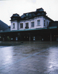 Mojikou station